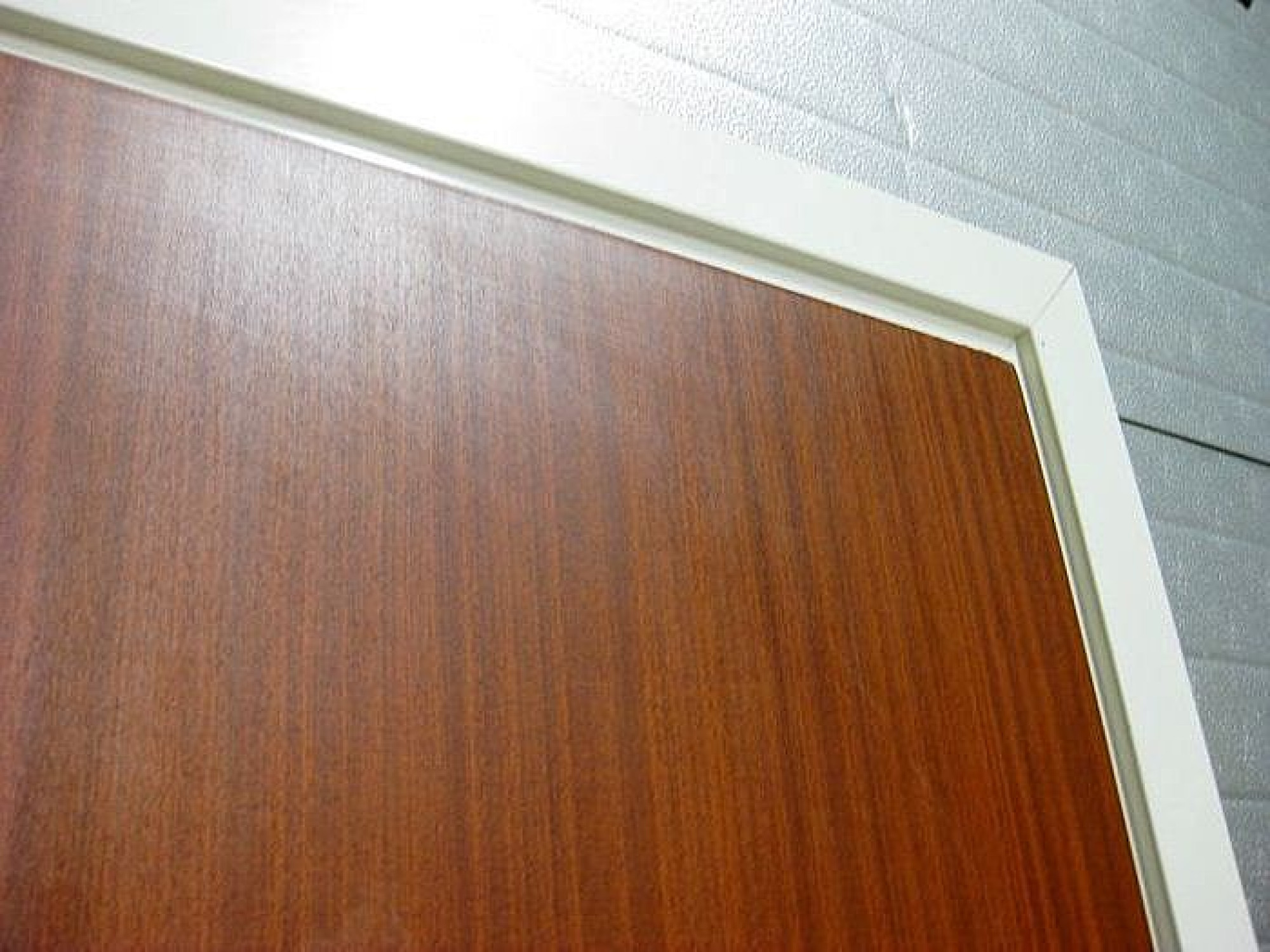 Säkerhetsdörr - 10x21 HH Mahogny Brevinkast