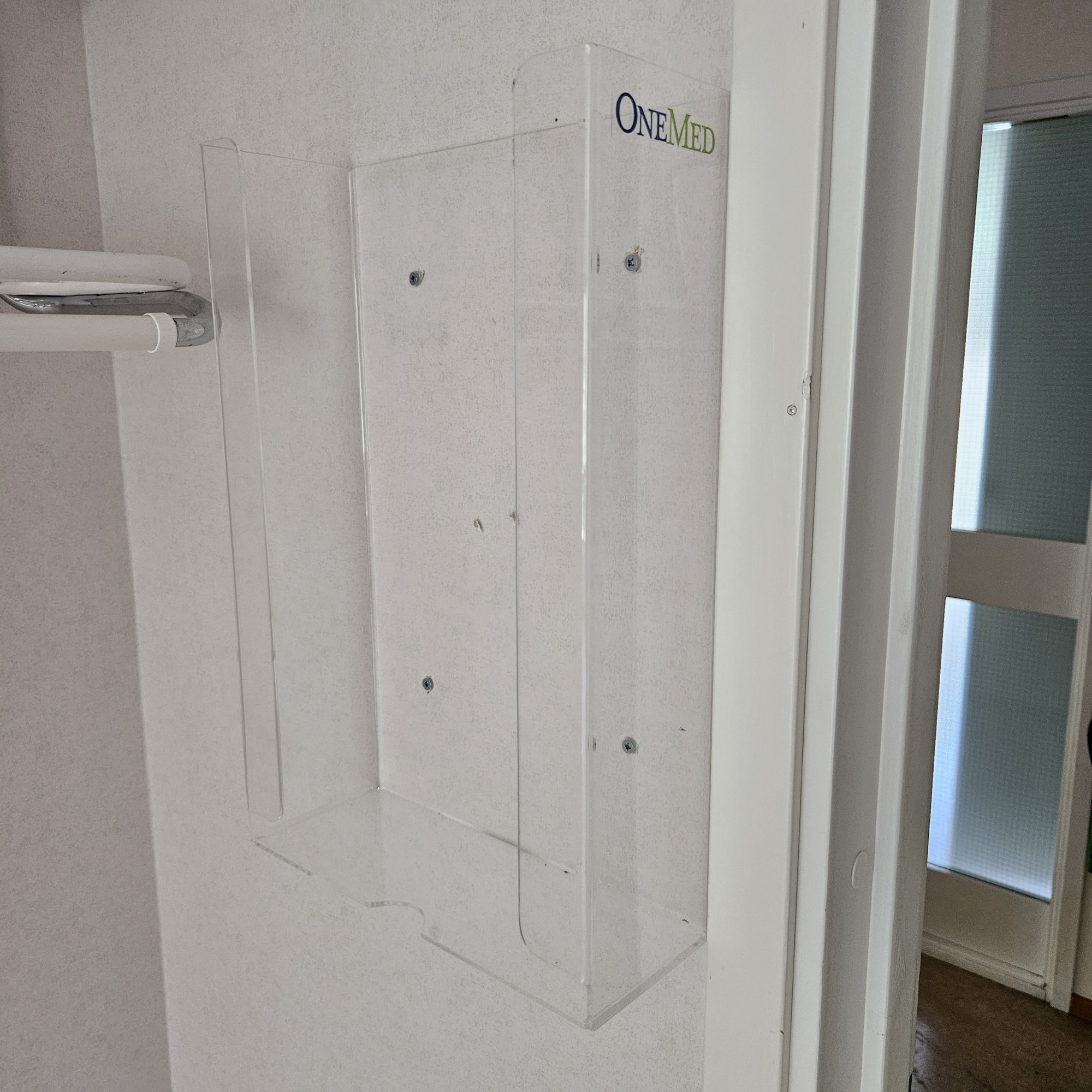 Väggdispenser – klar akryl (plexiglas)