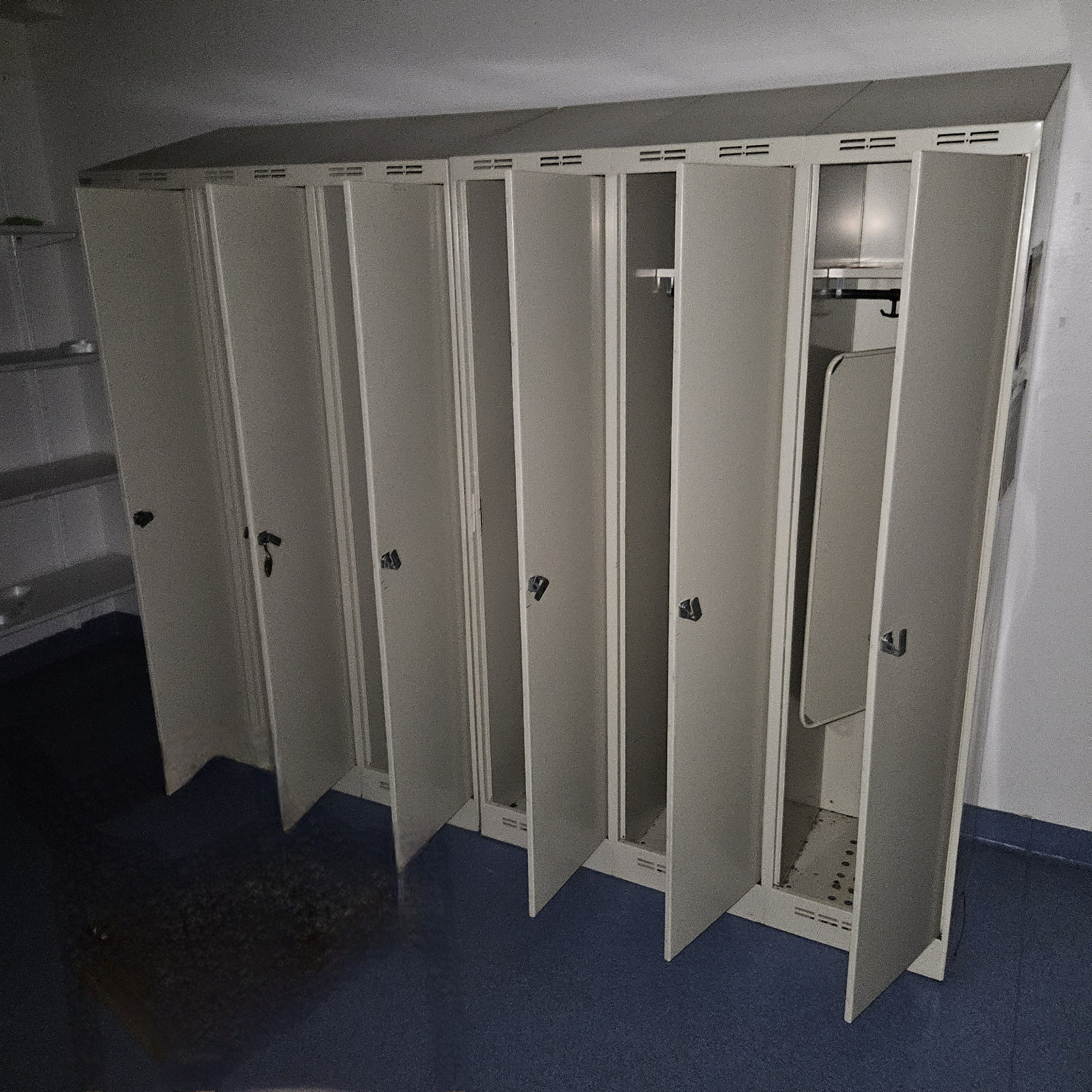 Klädskåp - 2x40, hänglåsbygel